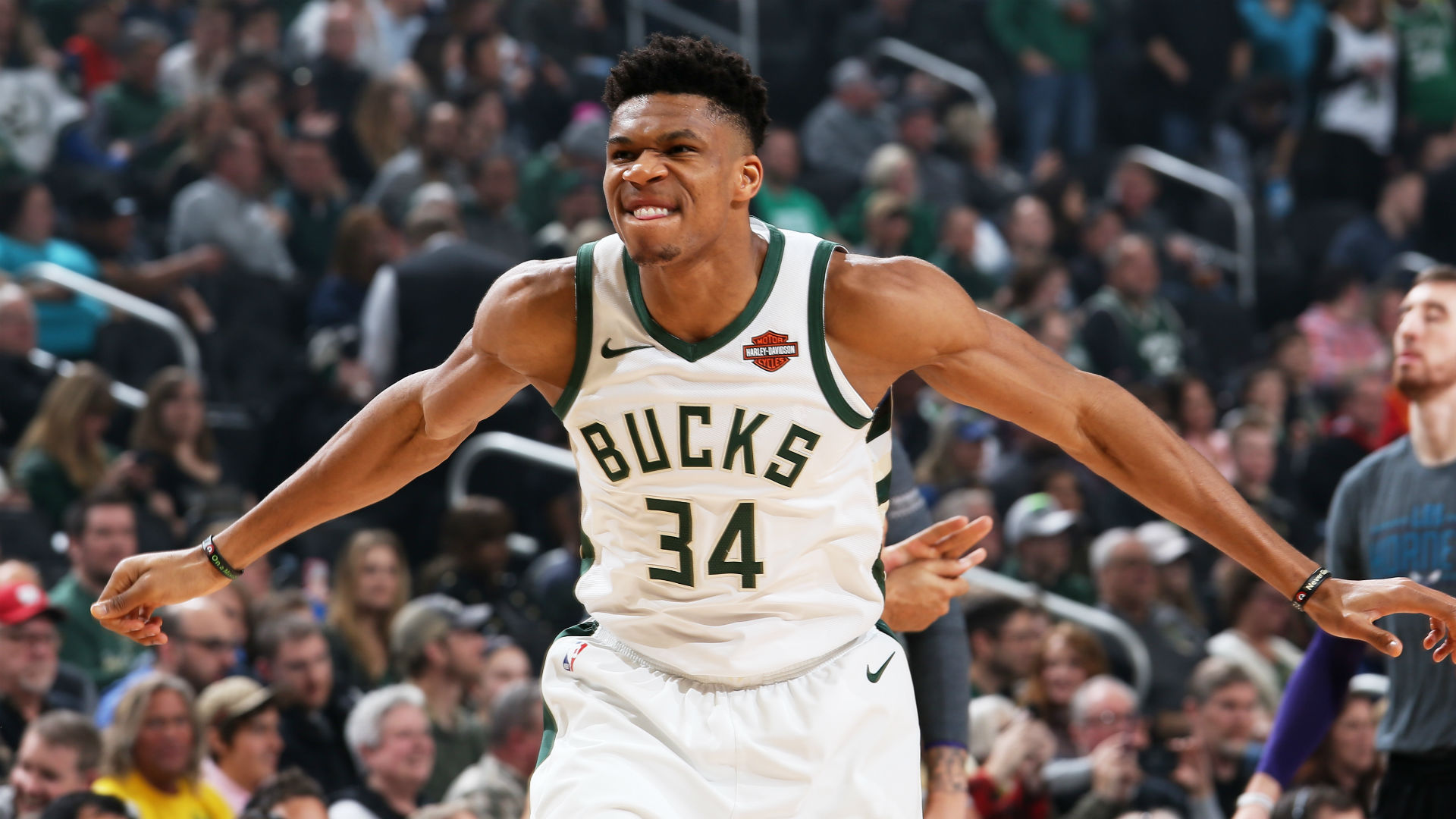 giannis-031019-ftr-getty.jpg