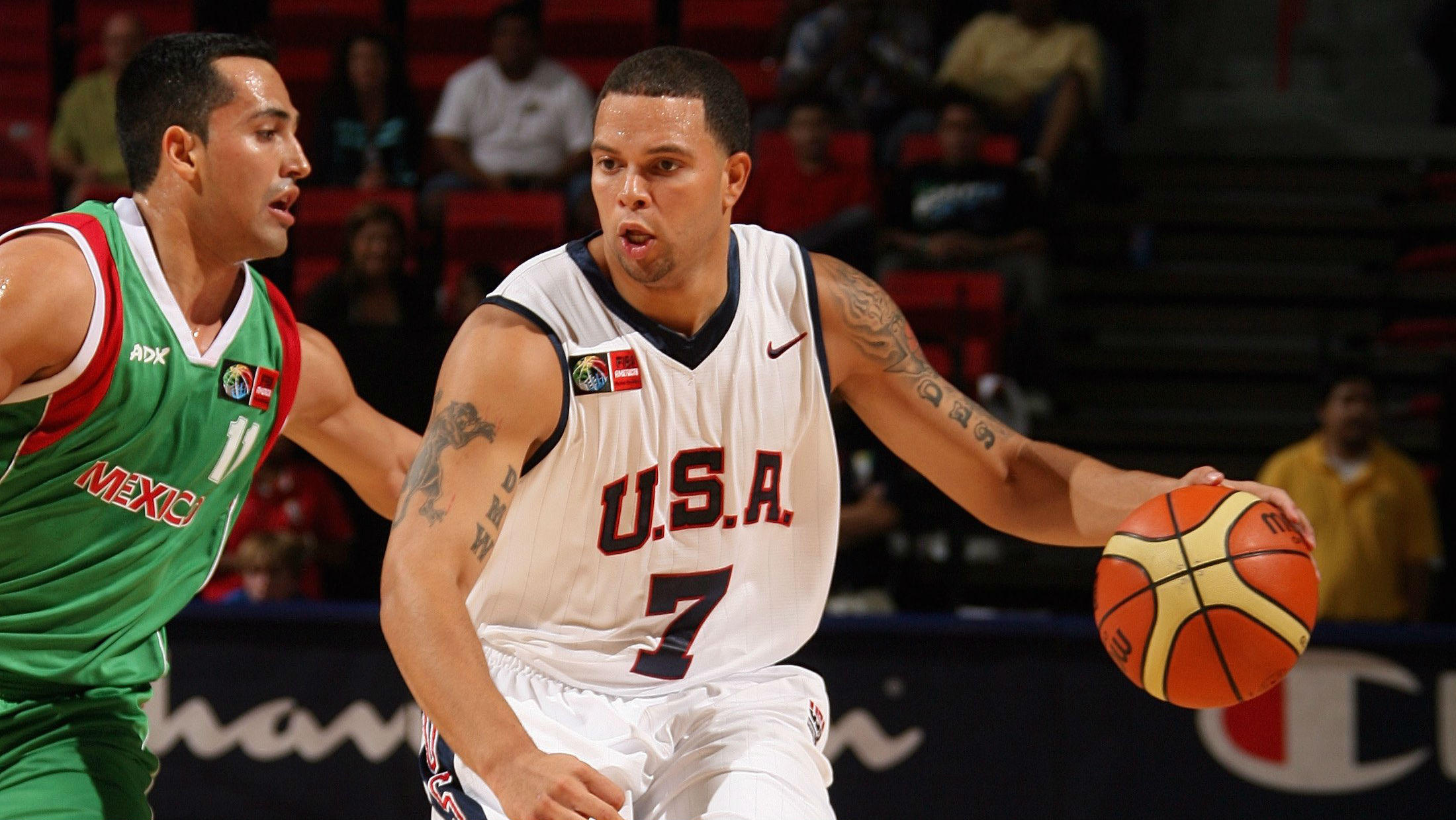 Omar Quintero y Deron Williams