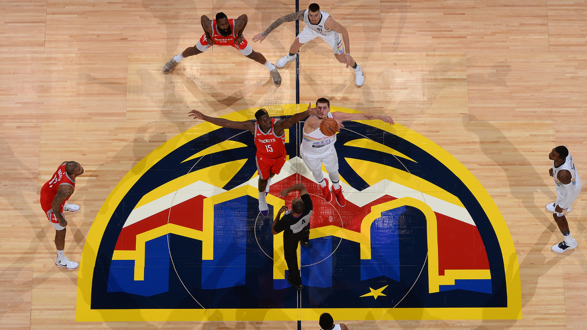 Salto inicial Denver Nuggets