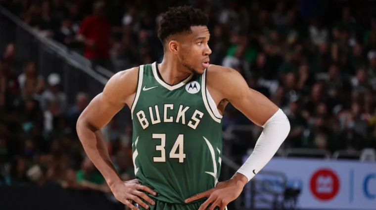 Giannis Antetokounmpo Milwaukee Bucks