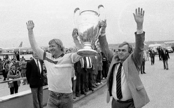 Hamburgo - Ernst Happel - Horst Hrubesch - Airport - Champions League 05261983