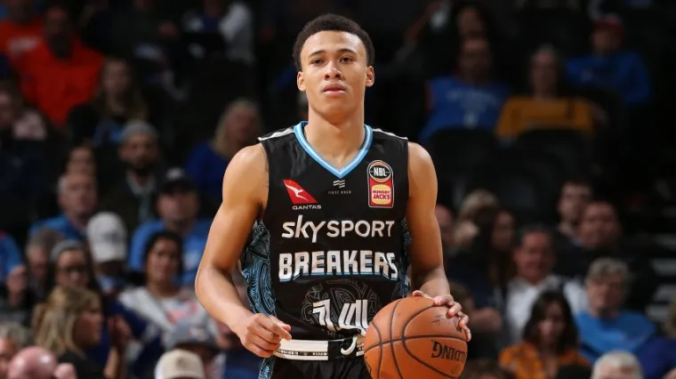 R.J. Hampton, New Zealand Breakers