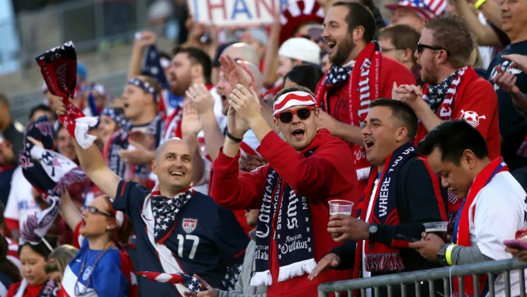 American-Outlaws-USA-Soccer-fans-Getty-FTR-111116