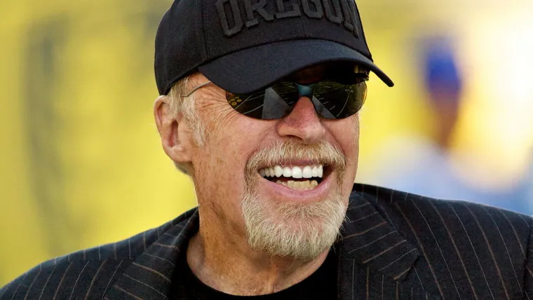 phil-knight-063015-getty-ftr-us.jpg