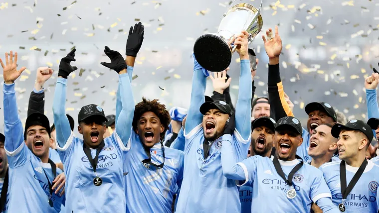 NYCFC - MLS Cup 2021 - trophy hoist