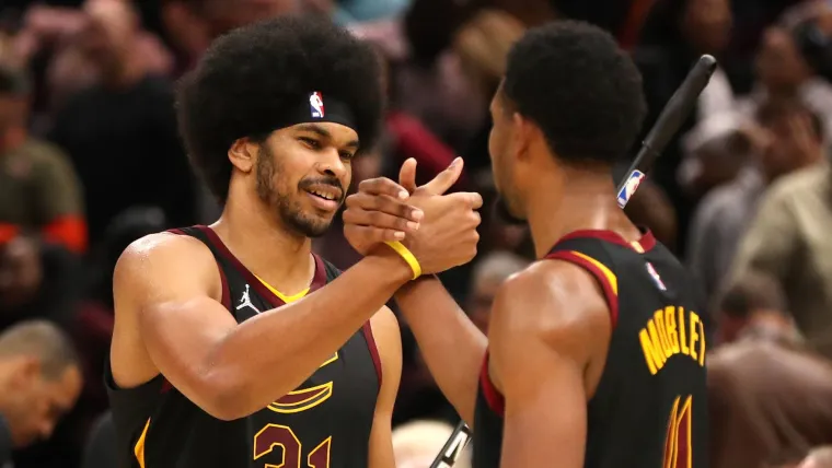 Evan-Mobley-Jarrett-Allen-01022022-NBAE-Getty-FTR