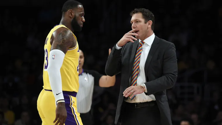 james-lebron-luke-walton-USNews-101718-ftr-getty