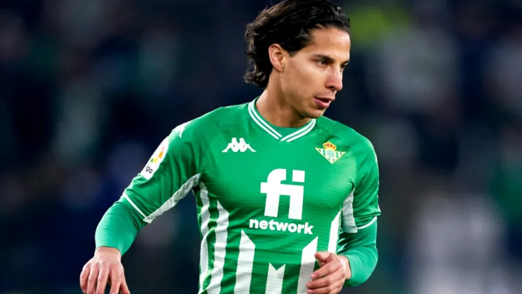 Diego Lainez está en su cuarto año con el Real Betis en España