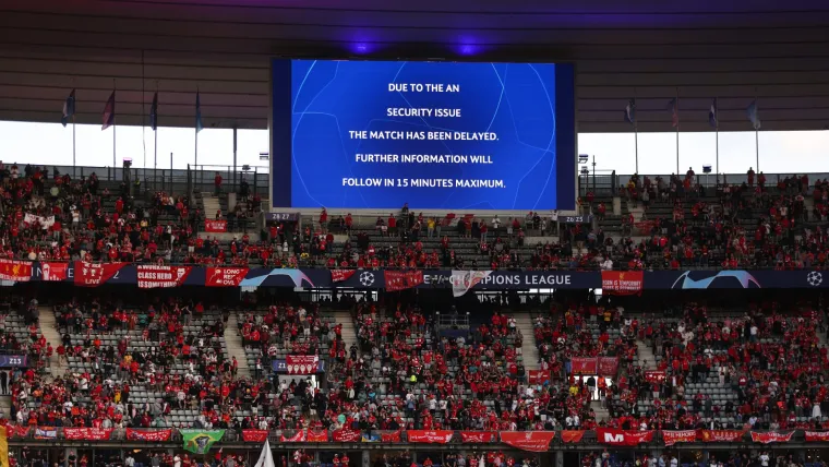 Champions League final delay Stade de France