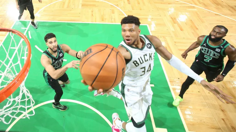 Giannis Antetokounmpo Milwaukee Bucks