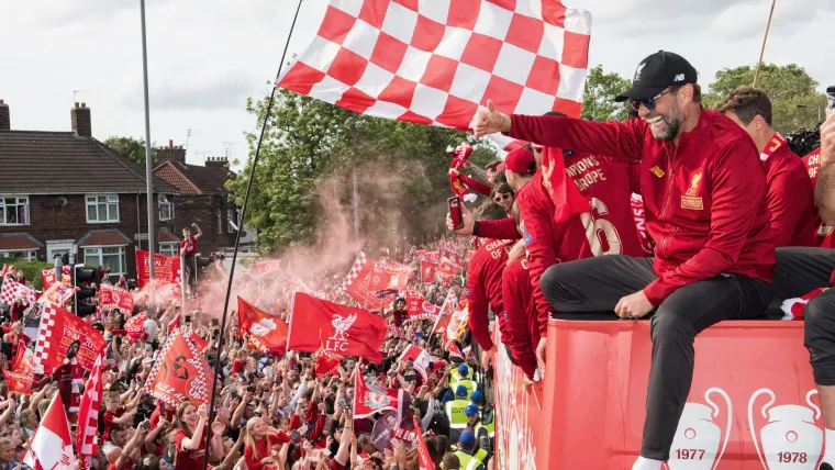 Jurgen Klopp of Liverpool parade 2019 Champions League