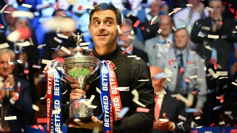 Ronnie O'Sullivan celebrates 7th world snooker title