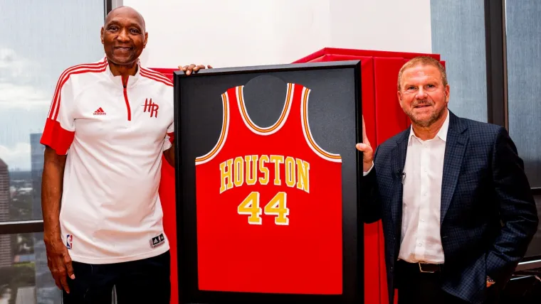 Houston Rockets retire No. 44 of Elvin Hayes