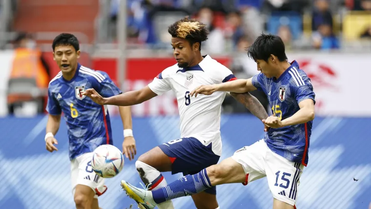 Weston McKennie of USA vs Japan