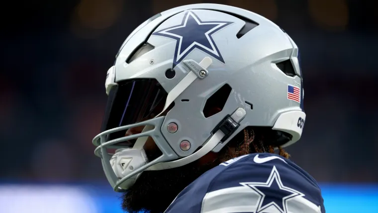 Ezekiel-Elliott-Helmet-FTR