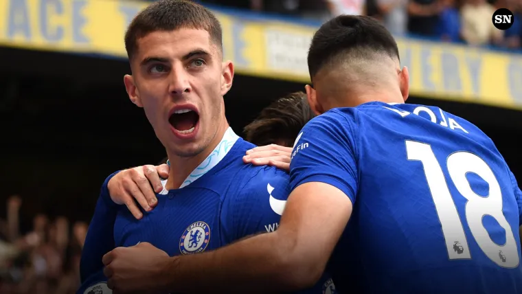 Kai Havertz (L) leads Chelsea celebrations against West Ham United