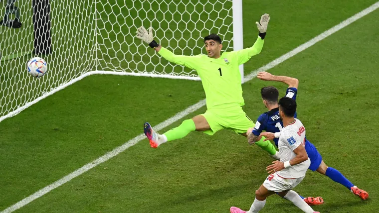 Christian Pulisic of USA scores goal vs Iran at World Cup