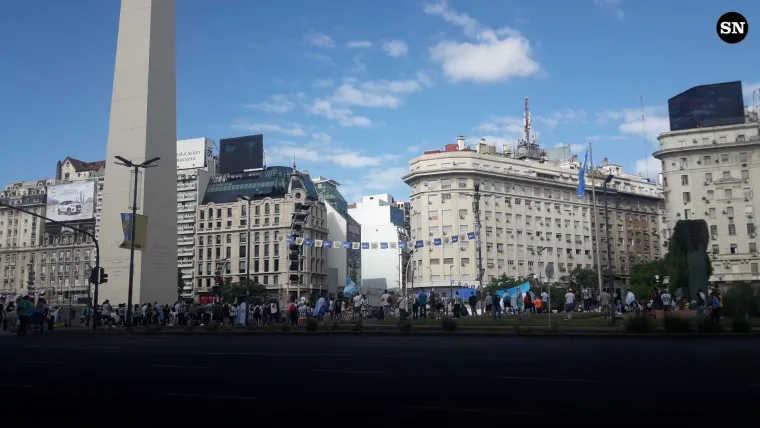 Argentina fans Obelisco