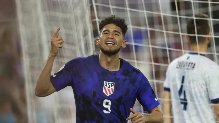 Ricardo Pepi of USA vs El Salvador