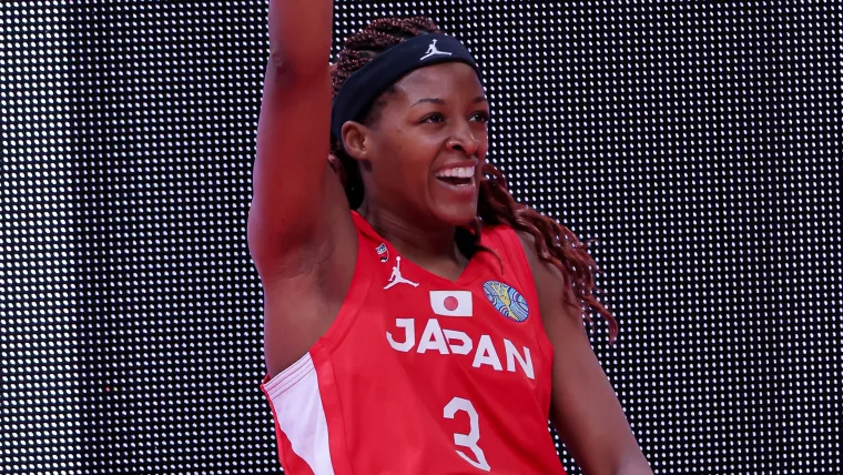 Stephanie Mawuli Japan