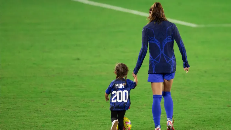 Alex Morgan and daughter