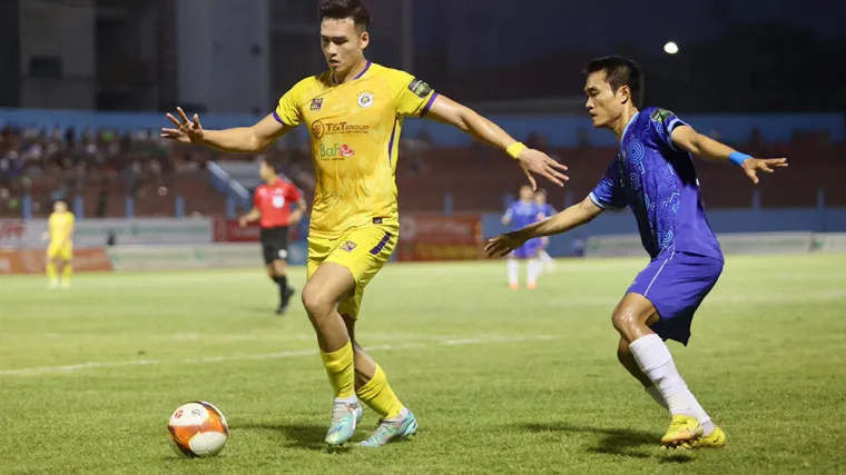 Bui Hoang Viet Anh Hanoi FC 083023