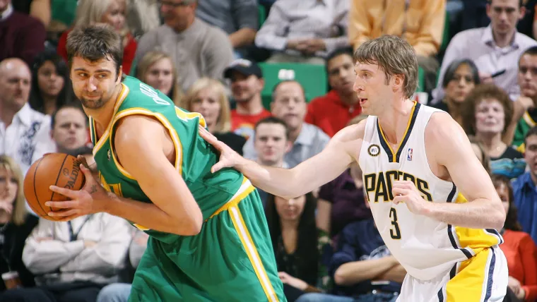 Mehmet Okur and Troy Murphy